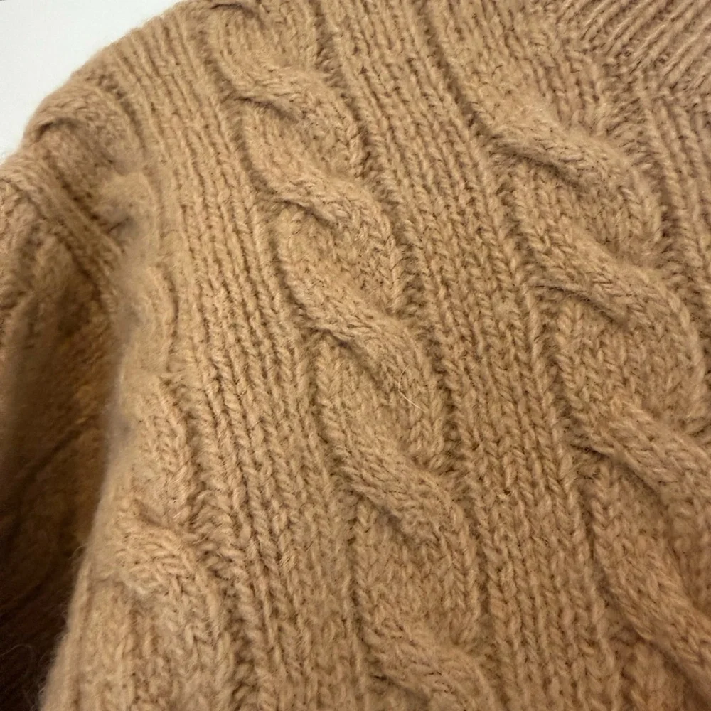 Vintage GAP V-Neck Cable Knit Sweater Wool Pullover Chunky / xlarge
